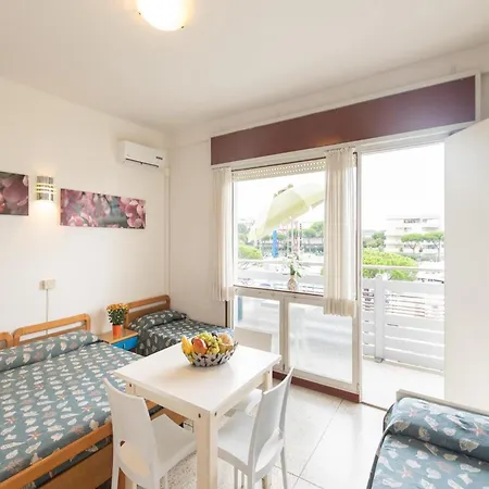 Apartment Cozy With Sea View - Beahost