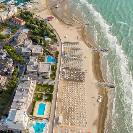 Cozy With Sea View - Beahost Lignano Sabbiadoro