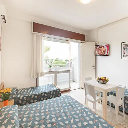 Apartment Cozy With Sea View - Beahost Lignano Sabbiadoro